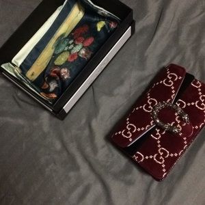 Gucci Interlocking G black leather silver leather